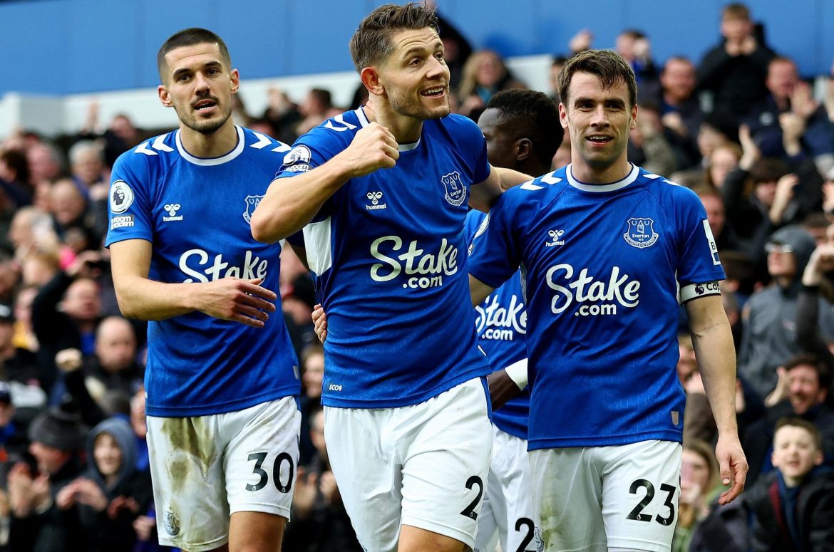 Everton XI, team & injury news vs Liverpool