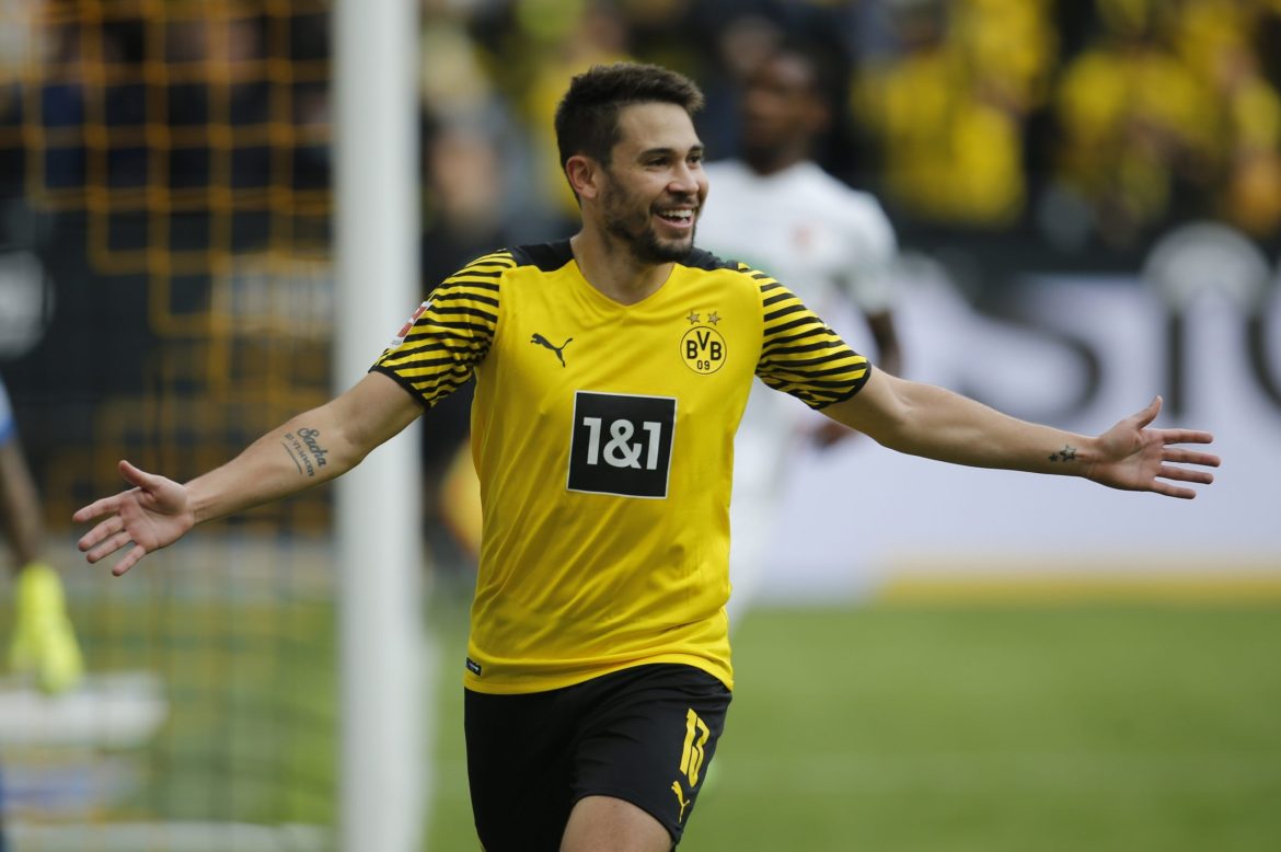 Leeds dealt Raphael Guerreiro transfer blow