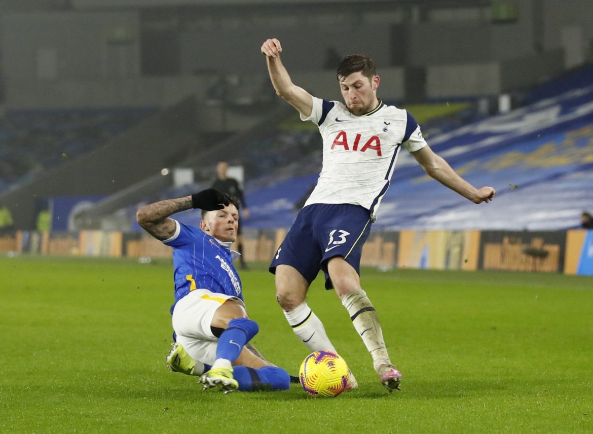 Pundit says Ben Davies could be Spurs’ only option at LCB